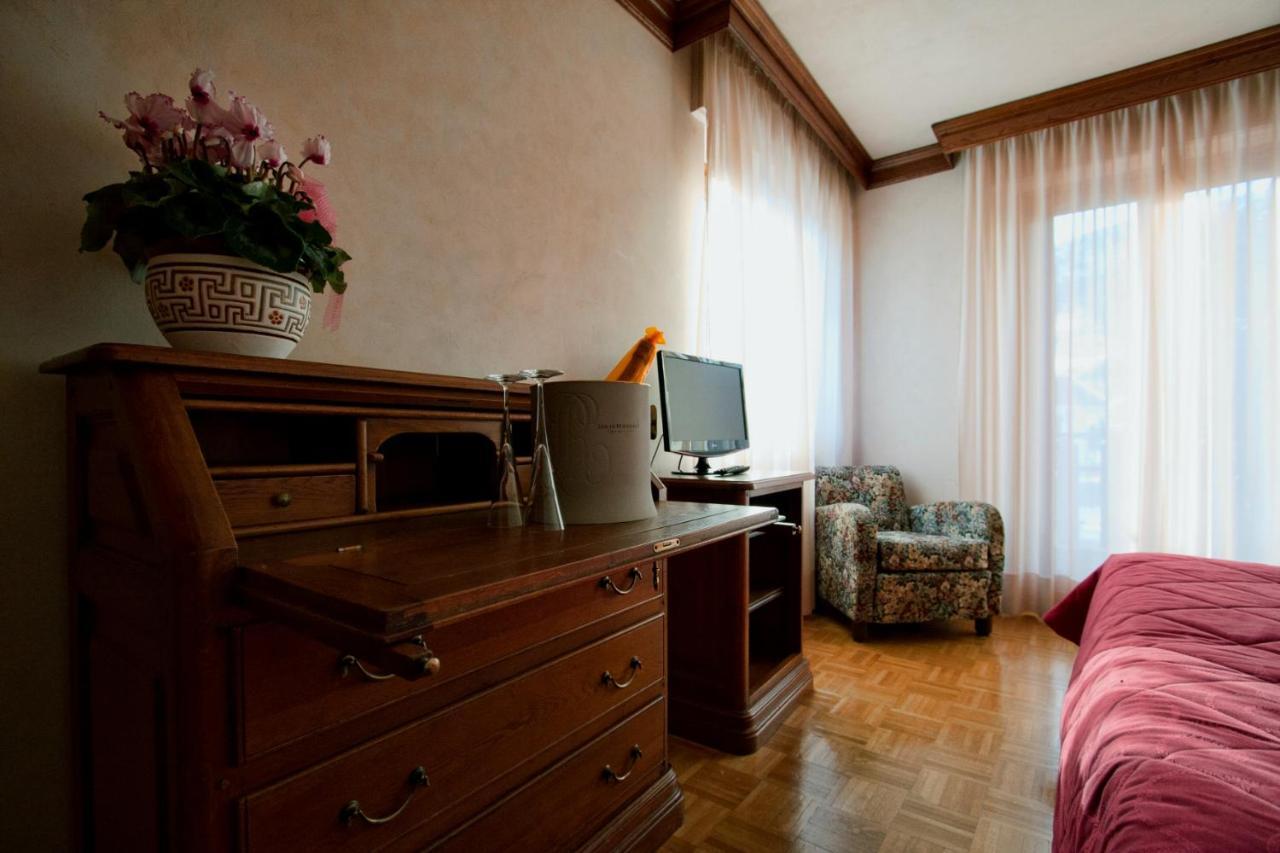 Hotel Panoramique Torgnon Bagian luar foto